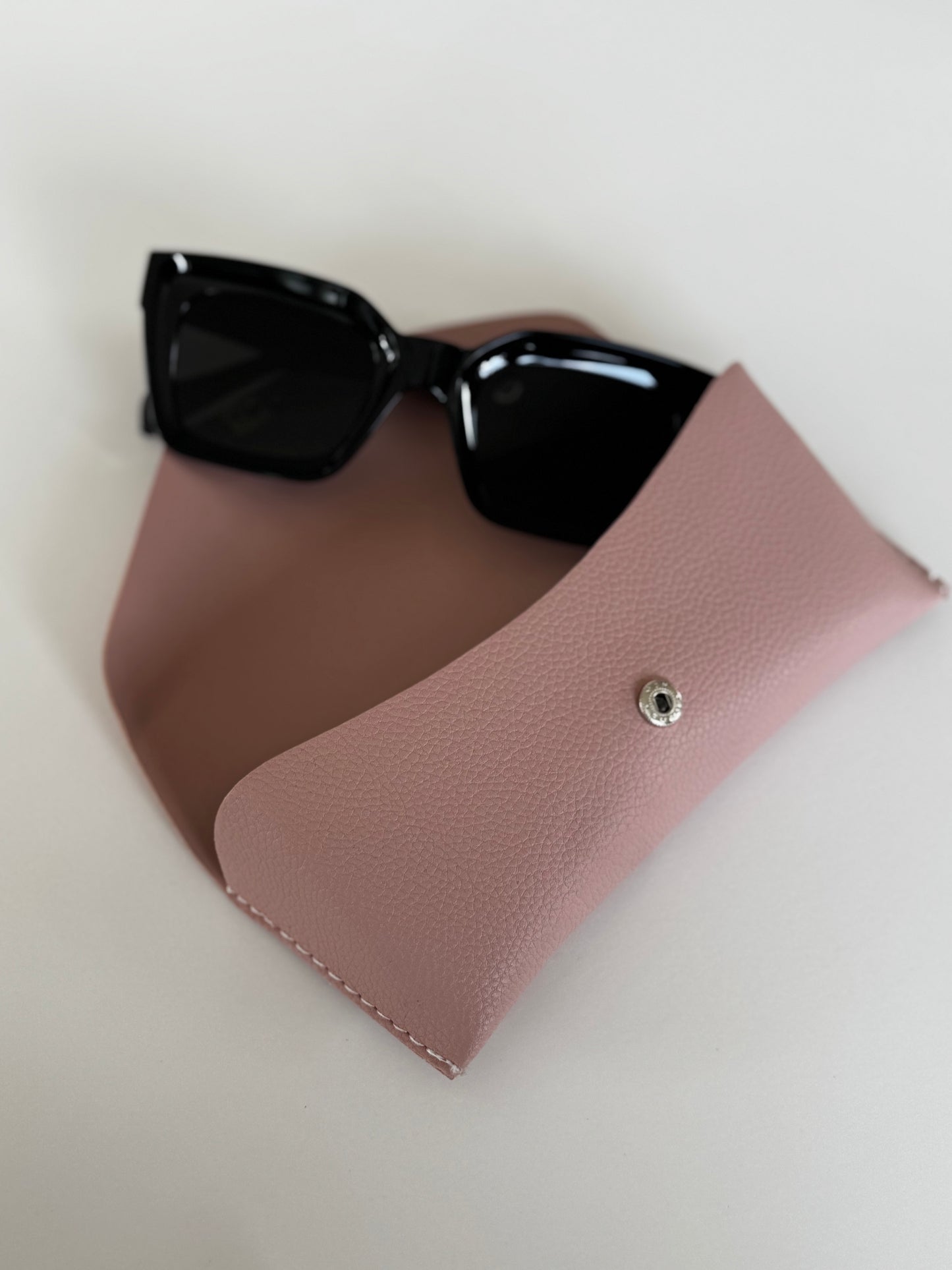 Sunglasses flip cover